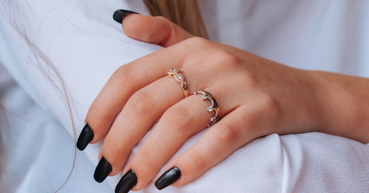 Żel czy UV? Jak wybrać idealny manicure, który przetrwa wszystko